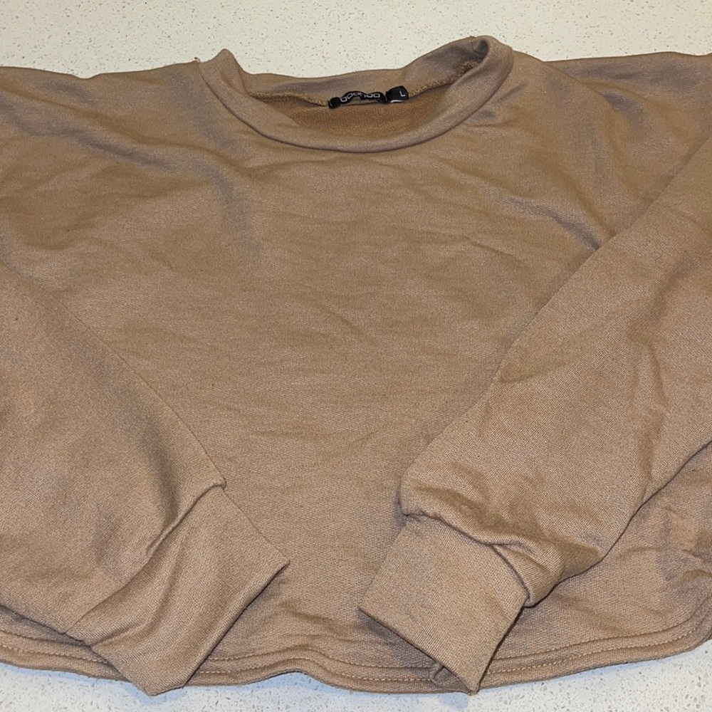 Tan cropped boohoo top